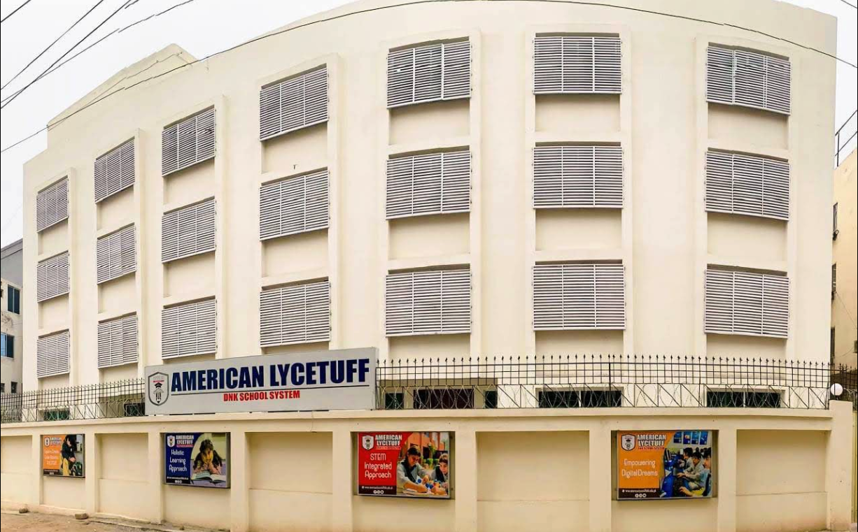 American Lycetuff boarding campus facade